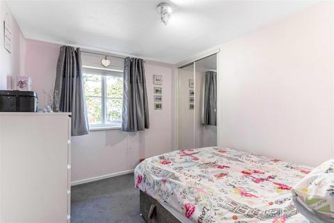 2 bedroom maisonette for sale, Badgers Copse, Orpington BR6