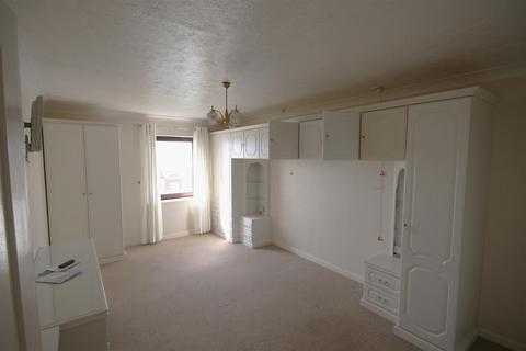 1 bedroom house for sale, 35 -37, Marina, Bexhill-On-Sea