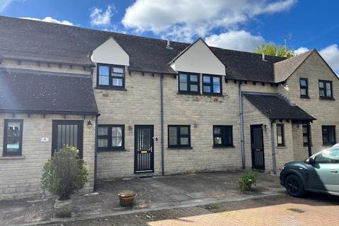 2 bedroom flat for sale, Manor Court, Fairford