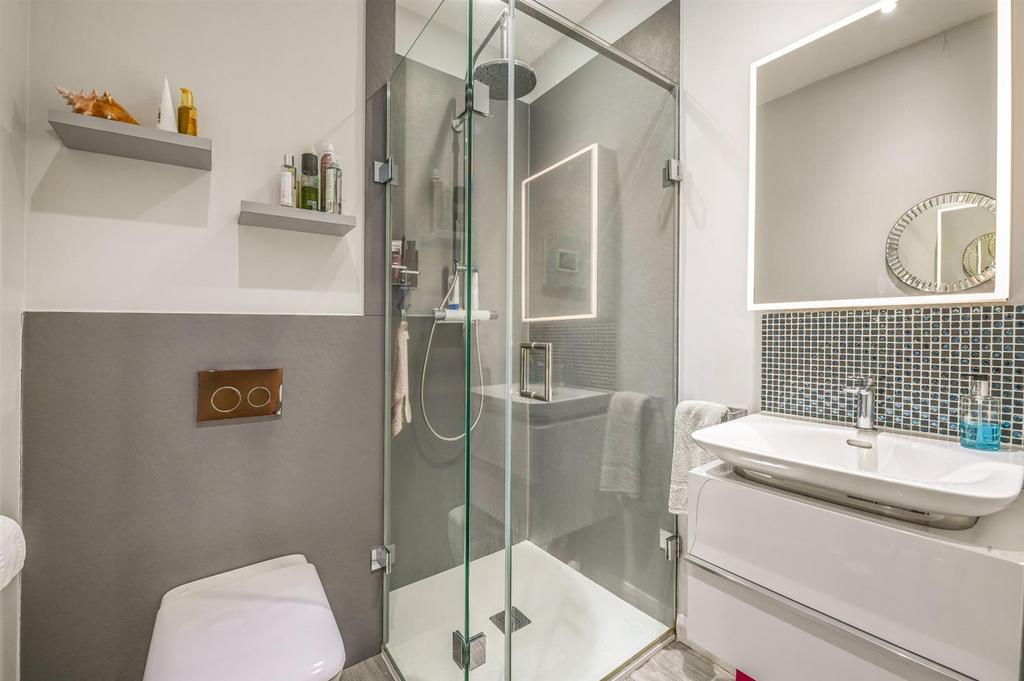 Ensuite