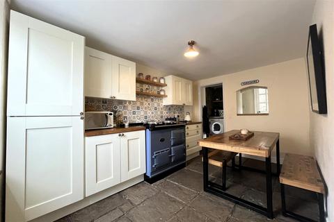 2 bedroom terraced house for sale, New Road, Richmond