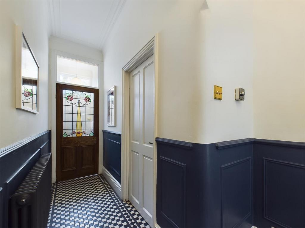 Hall 2.jpg