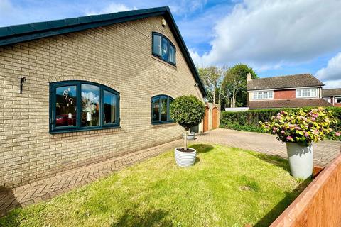 4 bedroom detached house for sale, Marlborough Road, Marton