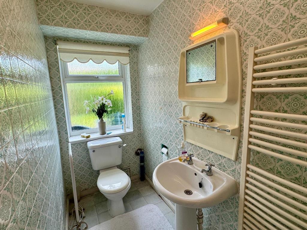 En suite shower room