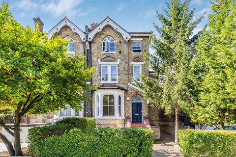 11b Ravenna Road, London, SW15 6AW