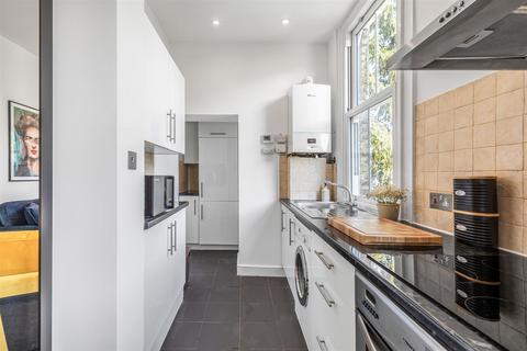 11b Ravenna Road, London, SW15 6AW