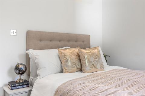 11b Ravenna Road, London, SW15 6AW