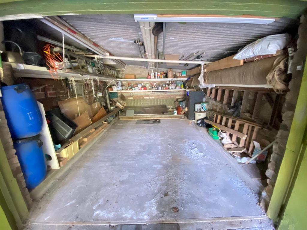 Garage - workshop section.jpg