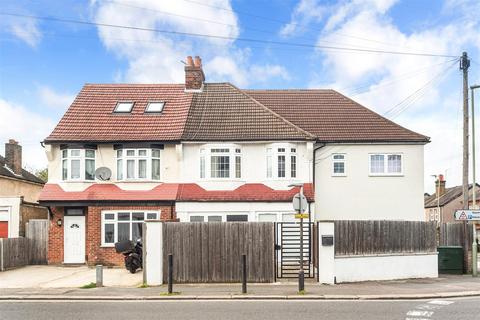 2 Chase Road, Epsom, KT19 8TL