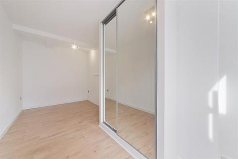 2 Chase Road, Epsom, KT19 8TL