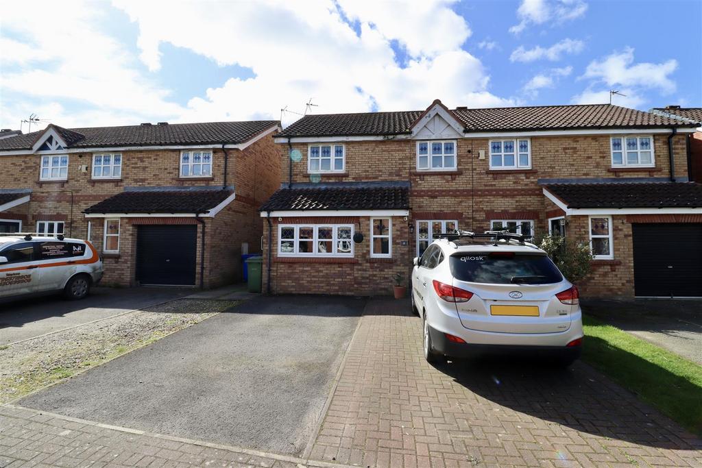 Dixon Close, Market Weighton, York 3 bed semidetached house for sale