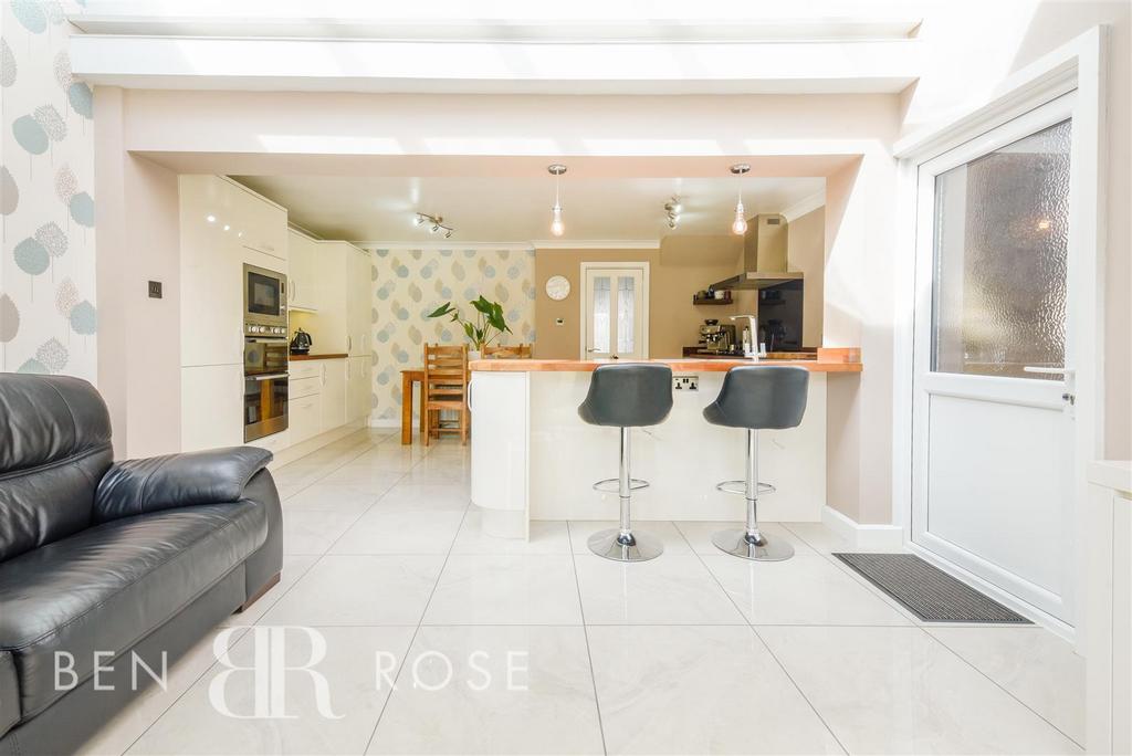 Kitchen/Diner/Family Room