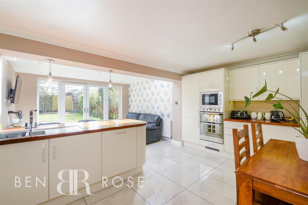 Kitchen/Diner/Family Room