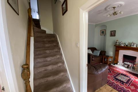4 bedroom semi-detached house for sale, Stradey Hill, Llanelli