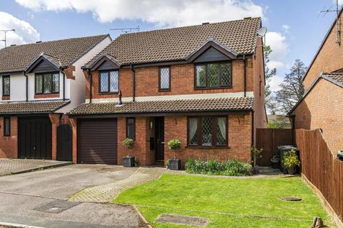 4 bedroom detached house for sale, Dee Close, Valley Park, Chandler's Ford