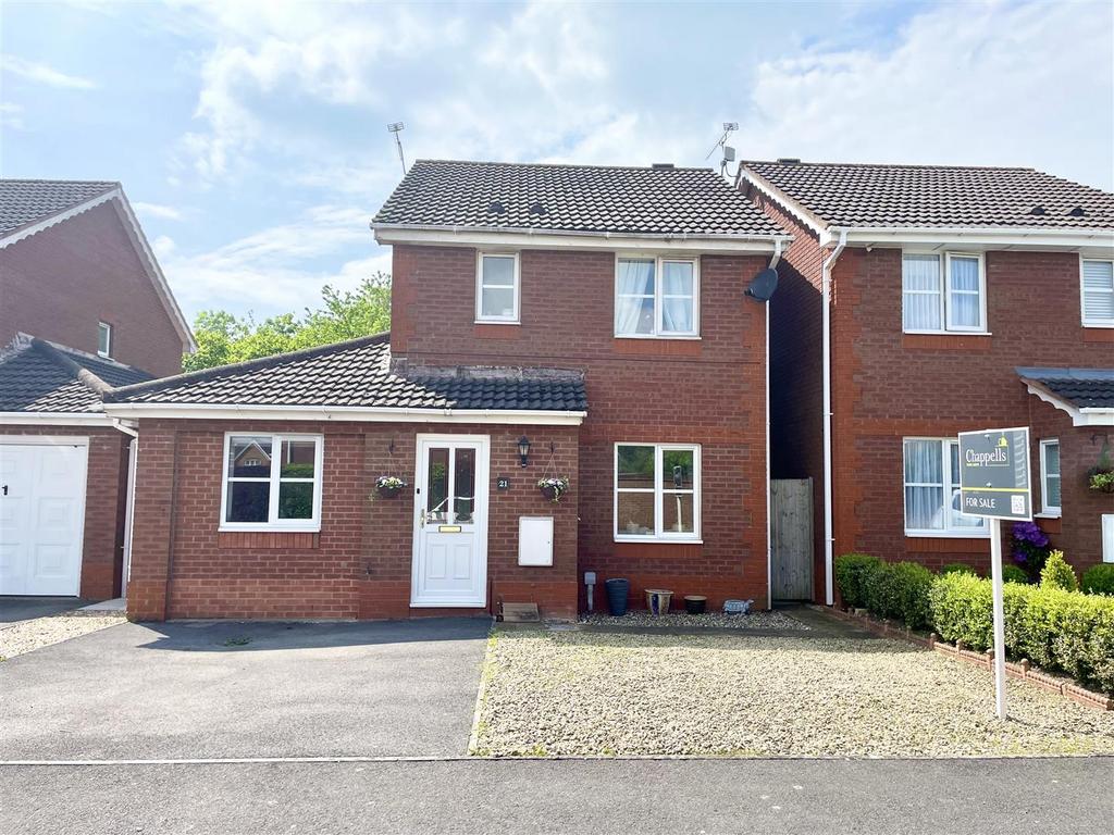 Thetford Way, Taw Hill, Swindon 3 bed detached house for sale £350,000