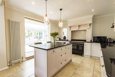 3 bedroom detached house for sale, Brookside Glen, Brookside, Chesterfield