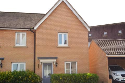 2 bedroom end of terrace house for sale, Kirk Way, Colchester