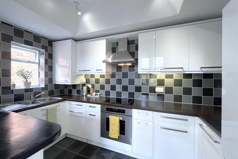 2 bedroom apartment for sale, Flat 4 Dormer House, 55 Binswood Avenue, Leamington Spa