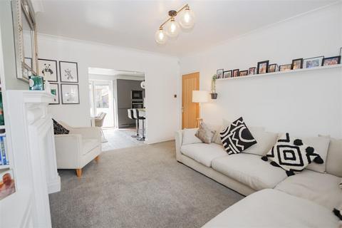 3 Eardemont Close, Crayford, Dartford, DA1 4RU