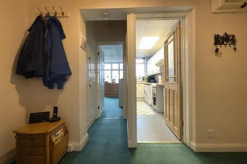 1 bedroom apartment for sale, Albion Road, Scarborough