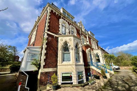 3 bedroom flat for sale, Westwood, Scarborough
