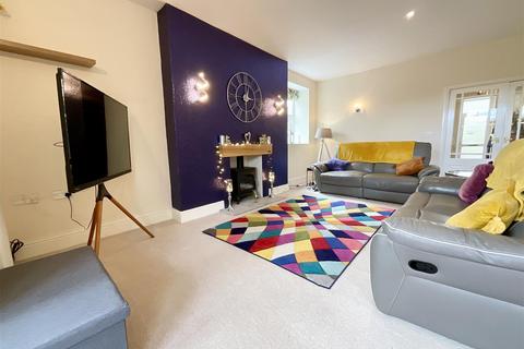 2 bedroom flat for sale, Westwood, Scarborough