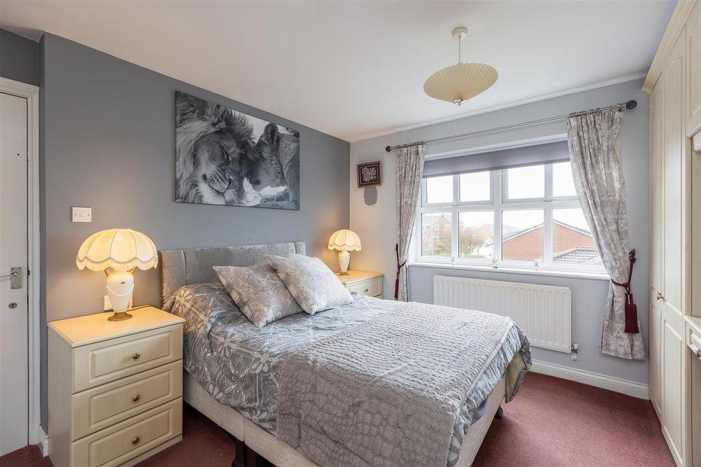 Aysgarth Rise 95 Bedroom 1-2.jpg
