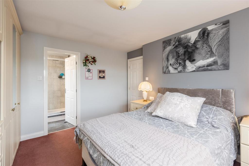 Aysgarth Rise 95 Bedroom 1-3.jpg