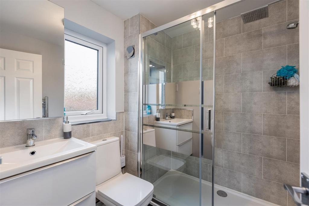 Aysgarth Rise 95 Bedroom 1-5.jpg
