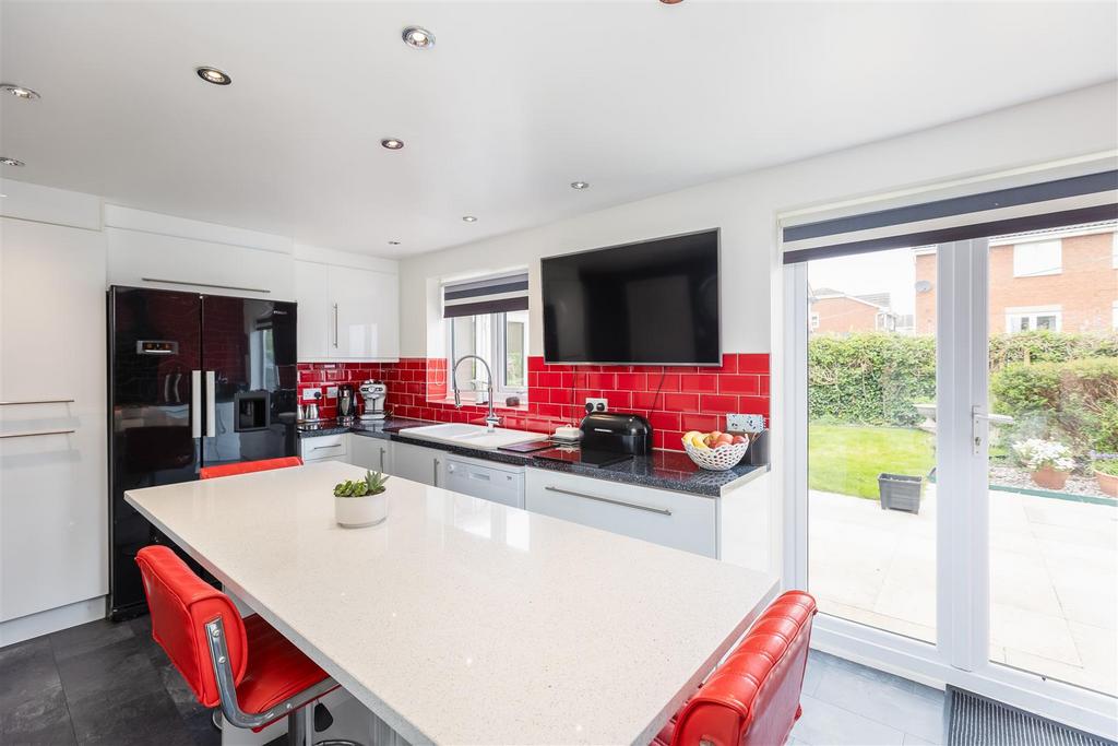Aysgarth Rise 95 Kitchen-5.jpg