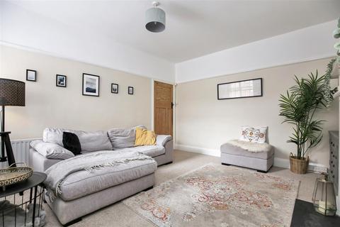 2 bedroom flat to rent, Rokeby Terrace, Newcastle Upon Tyne NE6