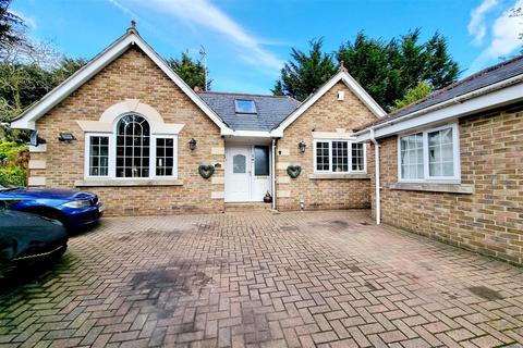 5 bedroom house for sale, Rowantree Road - Rear of Sorbus Court, Enfield