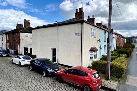 2 bedroom end of terrace house for sale, Great Queen Street, Macclesfield