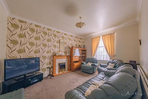 3 bedroom detached house for sale, Trallwn Road, Llansamlet, Swansea
