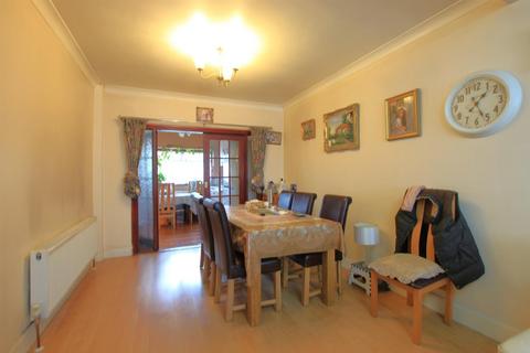 81 Park Avenue, Southall, UB1 3AJ
