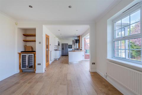 9 Chalfield Close, Keynsham, Bristol, BS31 1JZ
