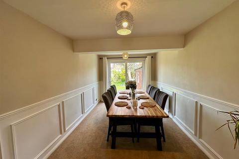 30 Basil Green, Orton Longueville, Peterborough, PE2 7AW