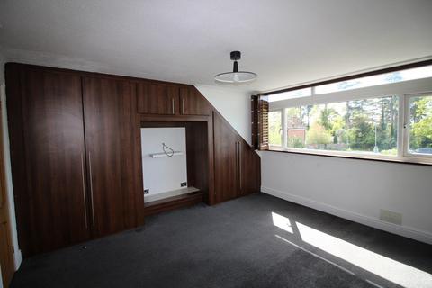 2 bedroom maisonette to rent, St Peters Close, Bushey Heath