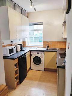 1 bedroom flat to rent, Manor Road, Ruislip HA4
