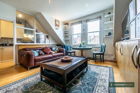3 bedroom flat for sale, Stunning Three Bed Flat Buckley Rd NW6
