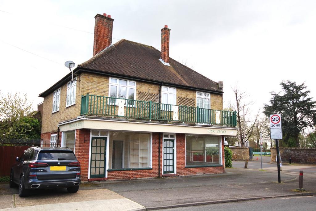 Northwood Road, Harefield UB9 Detached house for sale £695,000