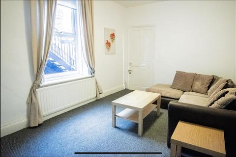 2 bedroom apartment to rent, Simonside Terrace, Newcastle Upon Tyne