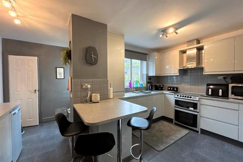 73 Barnford Crescent, Oldbury, B68 8PP