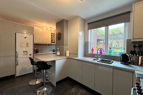 73 Barnford Crescent, Oldbury, B68 8PP