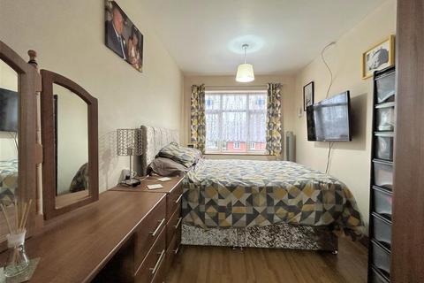 73 Barnford Crescent, Oldbury, B68 8PP