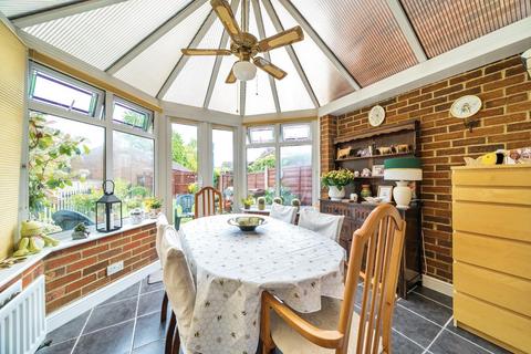 26 Bates Close, Larkfield, Aylesford, ME20 6TG