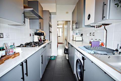3 bedroom terraced house to rent, McLeod Road, Abbey Wood, London, SE2 0BW