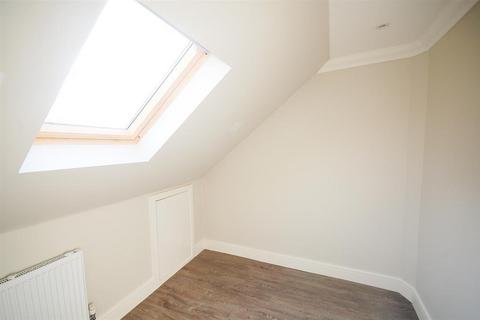 2 bedroom flat to rent, Avondale Road, Stamford Hill, N15