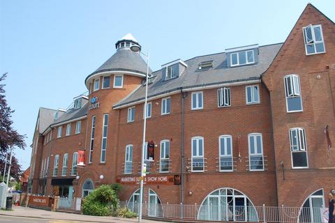 2 bedroom flat to rent - Lyon Court, Hitchin SG4
